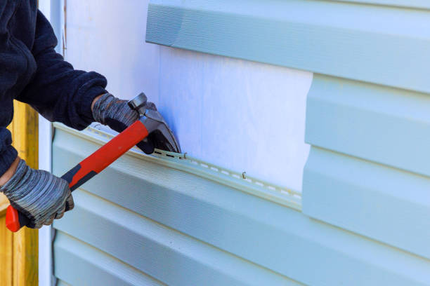 Reliable Emergency Siding Repair contractor in Newark, IL by Squared Siding